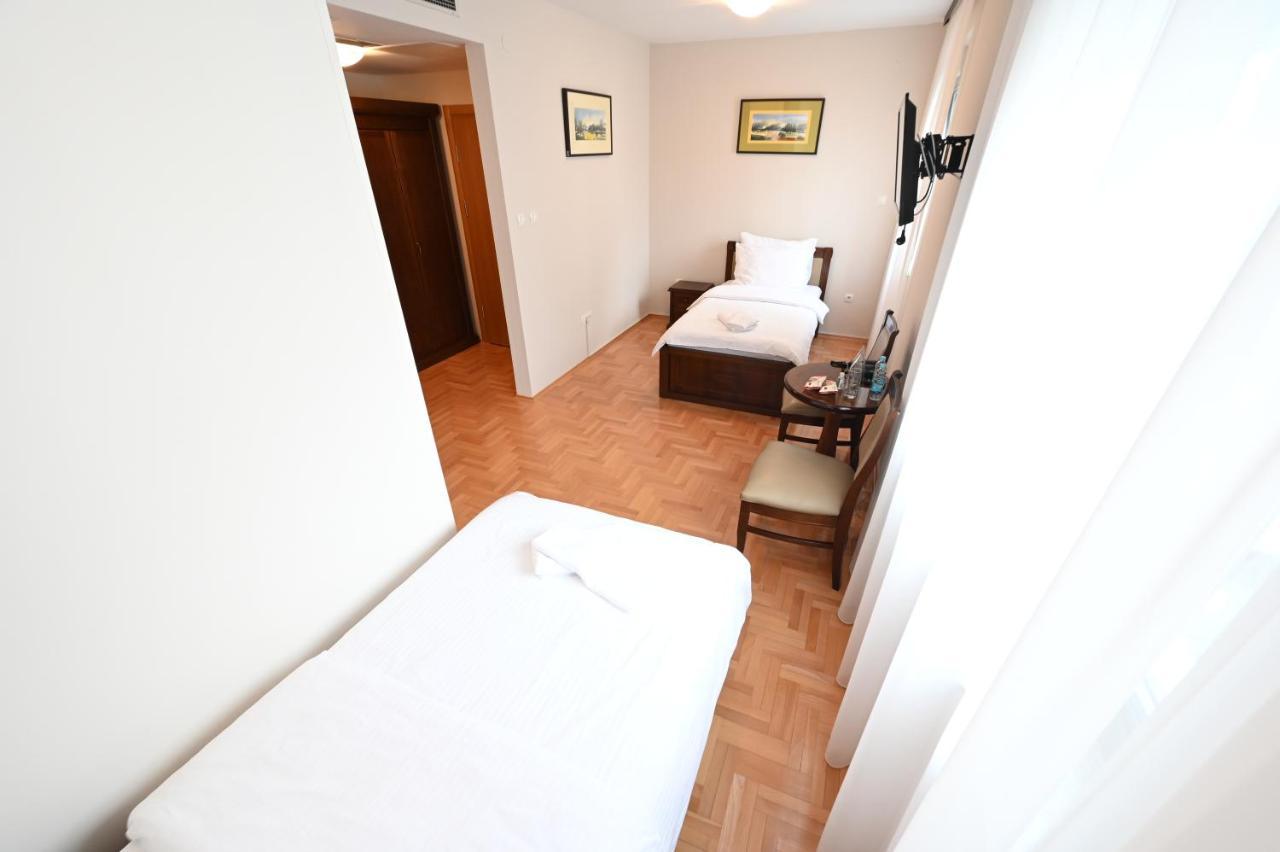 Hotel "Jkc Banja Luka" 外观 照片